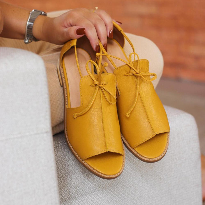 VALESKA - STRAP-STYLE LEATHER SANDALS